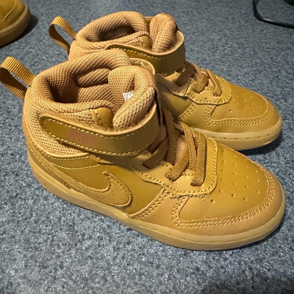 Nike Toddler shoes like new barely user